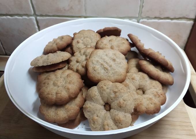 Biscotti ai cereali con sparabiscotti