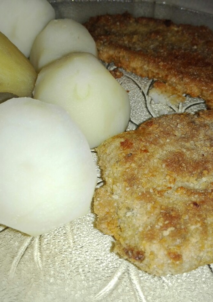 Una foto de Milanesas de filet de Merluza con verduras hervidas!!
