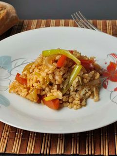 Una foto de Arroz con verduras al curry