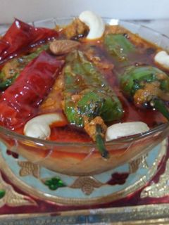 મિર્ચીકા સાલન ()(mirchika salan recipe in Gujarati) રેસીપી મુખ્ય ફોટો