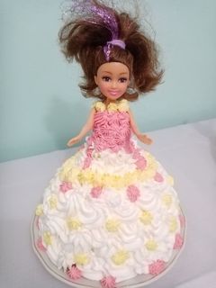 O poză a rețetei Tort Păpușa Anamaria.