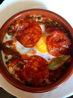 Una foto de Huevos a la flamenca