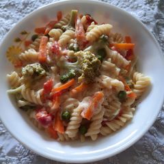 A picture of Boil Cheesy Veggi Pasta.