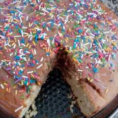 A picture of Torta marmolada con un toque loko de color. 😂.