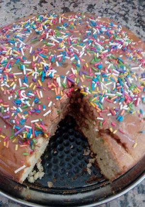 Una foto de Torta marmolada con un toque loko de color. 😂