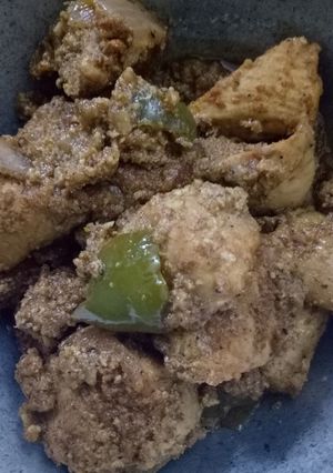 A picture of    Jhat pat chicken.