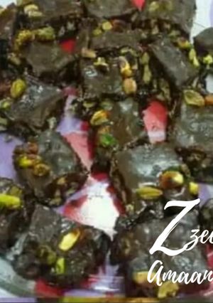 A picture of No Bake Oreo Chocolate Brownies.