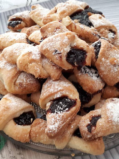 Una foto de Croissanitos con mermelada