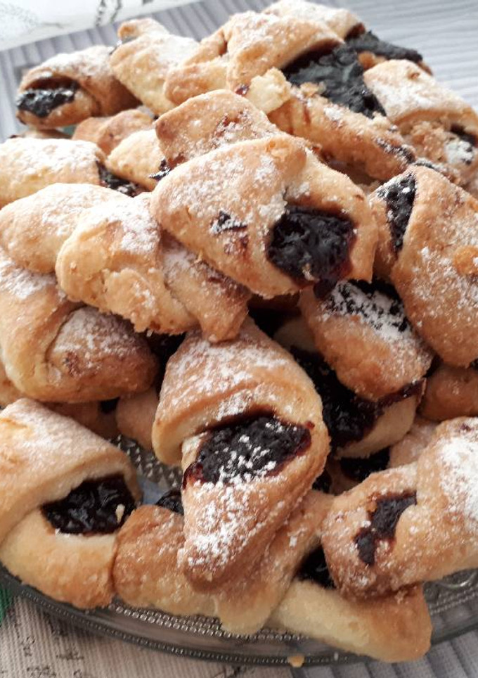 Una foto de Croissanitos con mermelada