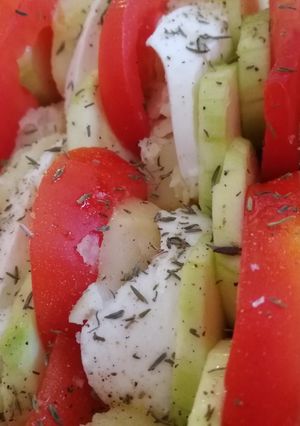 Une photo de Tian (courgettes, tomates, pdt, mozza)