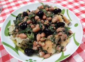 Foto di Pancotto con cicoria e fagioli borlotti