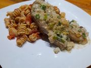 Una foto de fideo con cebollin