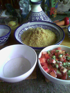 Una foto de Pilaf de bulgur con tomates y yogur