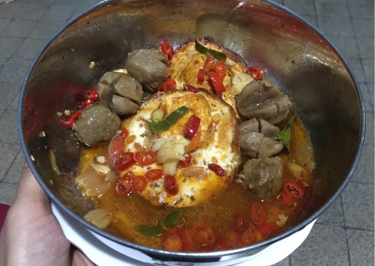 Tumis Pedas Telur Bakso