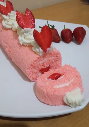 Foto resep Strawberry Japanese roll cake feminim