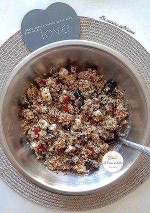 Une photo de Salade de Quinoa à la grecque 🌿