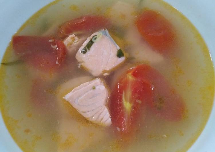 Resep Sup Salmon Segar yang Lezat Sekali