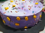 Una foto de pastel de tres leches con nuez