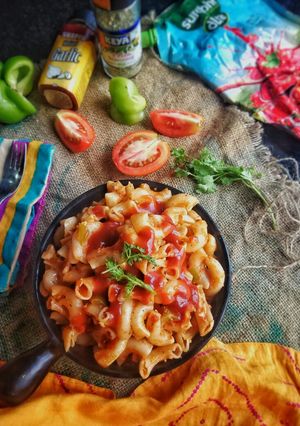 A picture of Creamy pasta.
