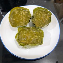 A picture of Chinese New Year's cake.
