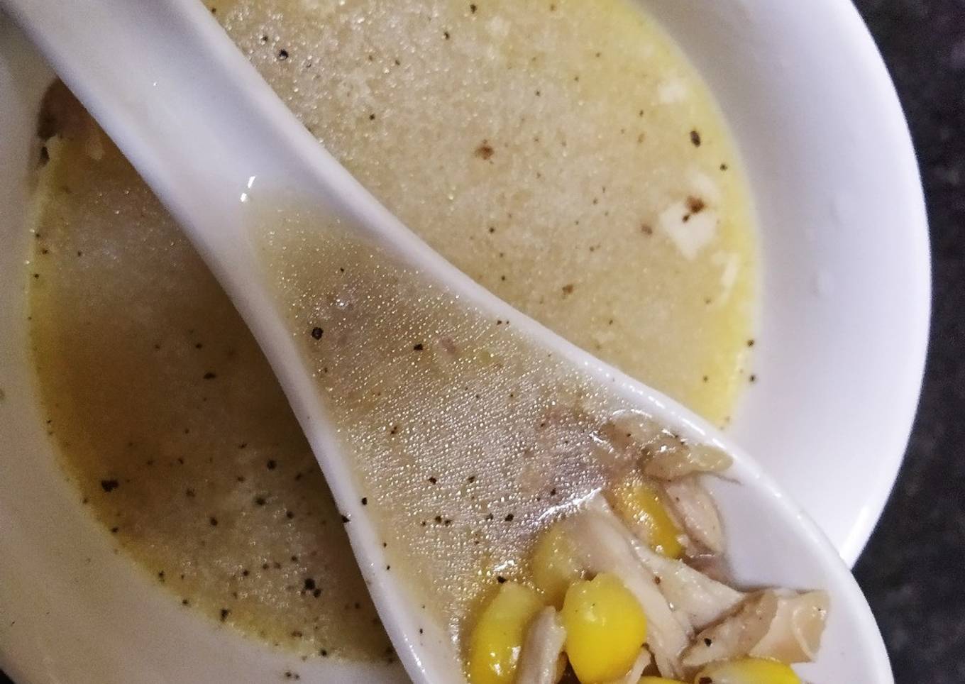 Cream of chicken sweet corn soup