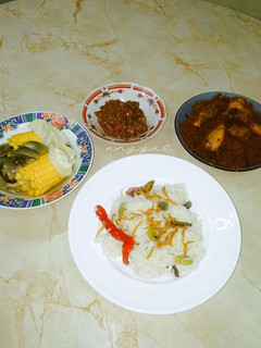 Foto resep Nasi Liwet Komplit khas Sunda