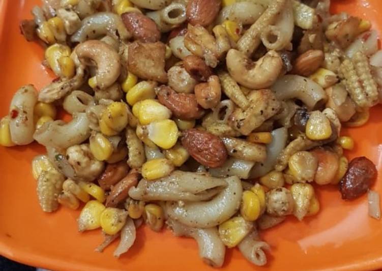 Recipe of Speedy Macaroni dry fruit chat!!