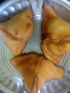 ஈசி ஸ்னாக் சமோசா செய்முறை முக்கிய புகைப்படம்