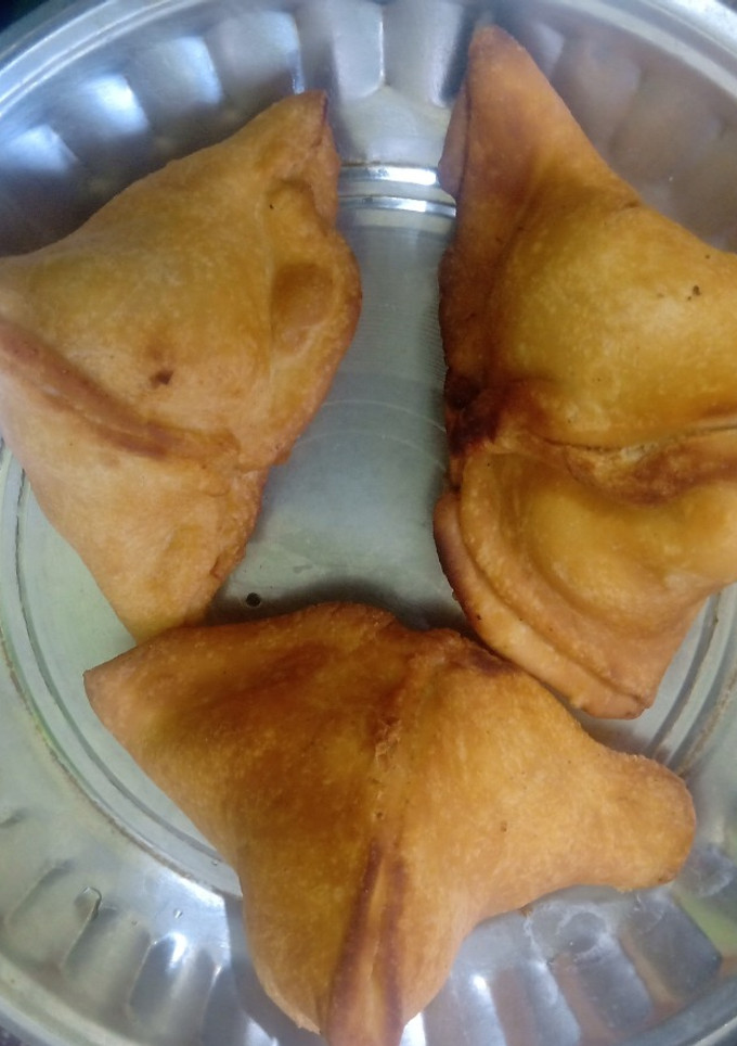 ஈசி ஸ்னாக் சமோசா செய்முறை முக்கிய புகைப்படம்