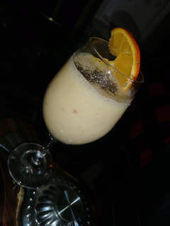 A picture of Pineapple & banana smoothie.