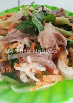 Hình của món Gỏi Thịt Gà.