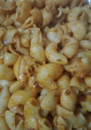 A picture of Macaroni.