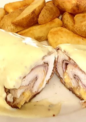 A picture of Creamy Cheese Sauce.