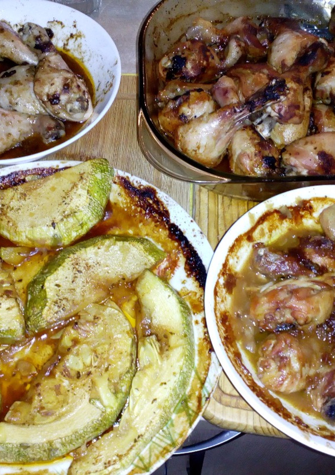 Una foto de Muslitos al horno a la Canaria