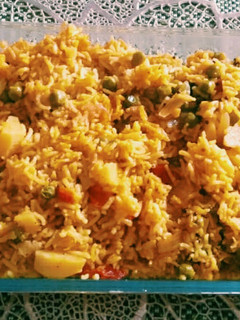 गुजराती खिचड़ी(gujarati khichdi recipe in Hindi) रेसिपी मुख्य फोटो