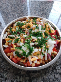 Una foto de Ensalada rapidita de garbanzos