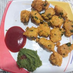 A picture of Moong Dal Pakoda.