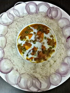 रेस्टोरेंट स्टाइल मटर पनीर (Restaurant style matar paneer recipe in Hindi) रेसिपी मुख्य फोटो