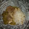 Codillo o chambarete de cerdo entomatado (tomate verde)