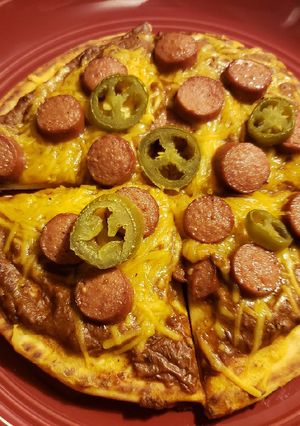 A picture of Mantastic Chili Cheese Dog Pizza.