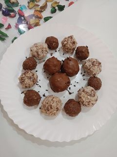 صورة لوصفة كرات جوز الهند بالشوكولاتة 🥥🍫