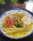 Soto ayam kuah kuning