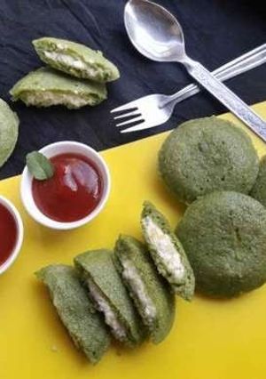 A picture of Palak Paneer Idli.