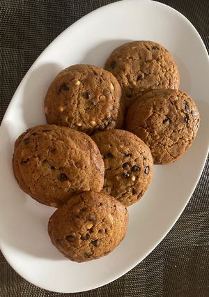 A picture of Soft Baked Choc Chip Cookies - WOW.