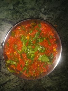 टमाटर की चटपटी सब्जी (Tamatar ki Chatpati Sabzi Recipe in Hindi) रेसिपी मुख्य फोटो