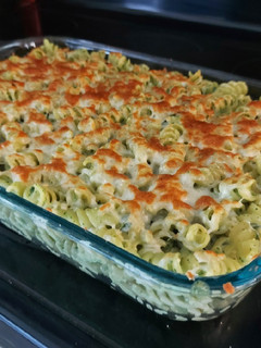 A picture of Green Mac 'n' Cheese.