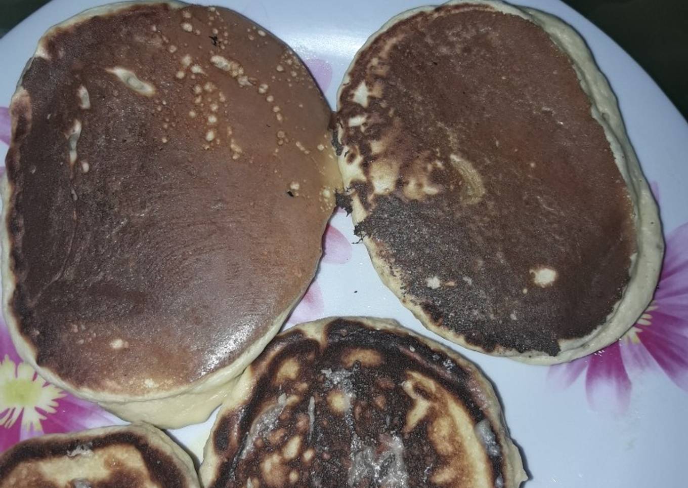 Pancitos o waffles salados de harina de garbanzo en sartén