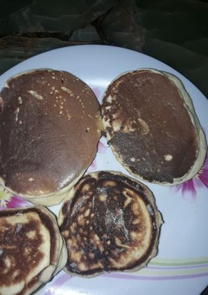 Una foto de Pancitos o waffles salados de harina de garbanzo en sartén