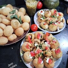A picture of Mumbai famous street food Instant Dahi puri chaat.