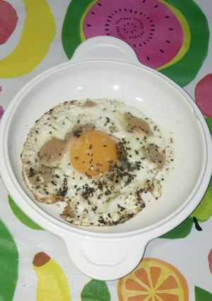 Una foto de Huevo frito con micuit de cannar